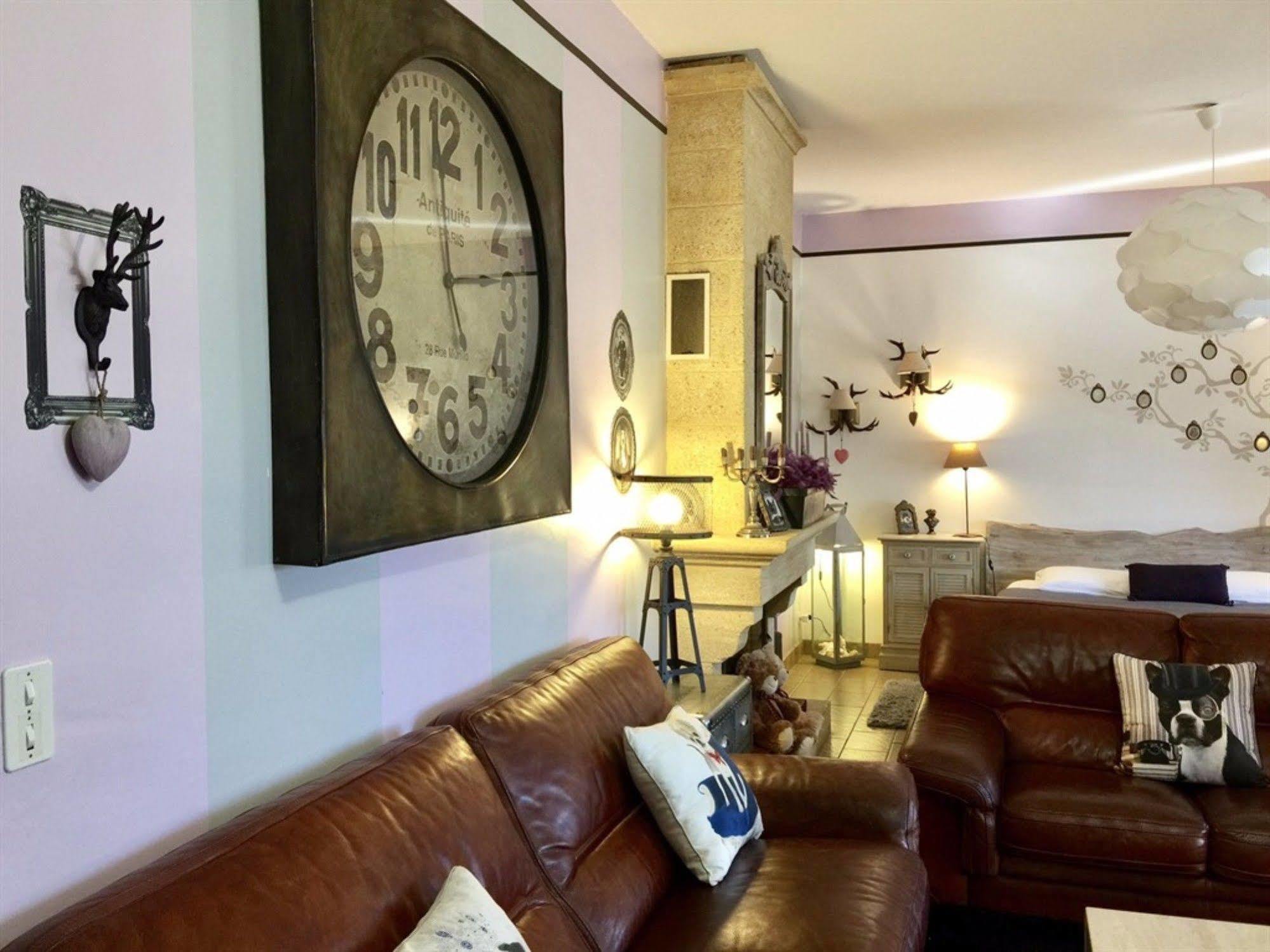 Ô Clair de Lune chambres d'hôtes climatisées à Sarlat - parking privé -piscine chauffée - espace bien-être avec Spa Sarlat-la-Canéda Exterior foto