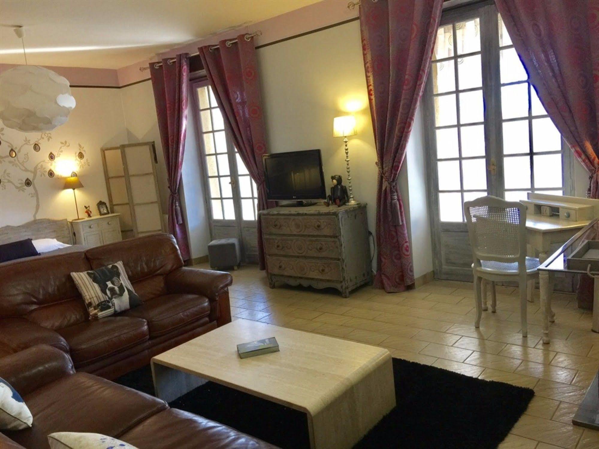 Ô Clair de Lune chambres d'hôtes climatisées à Sarlat - parking privé -piscine chauffée - espace bien-être avec Spa Sarlat-la-Canéda Exterior foto